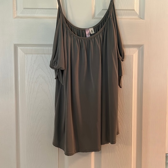 Gray off the should with adjustable toes tank top. Open sleeves with ties. - Picture 1 of 4